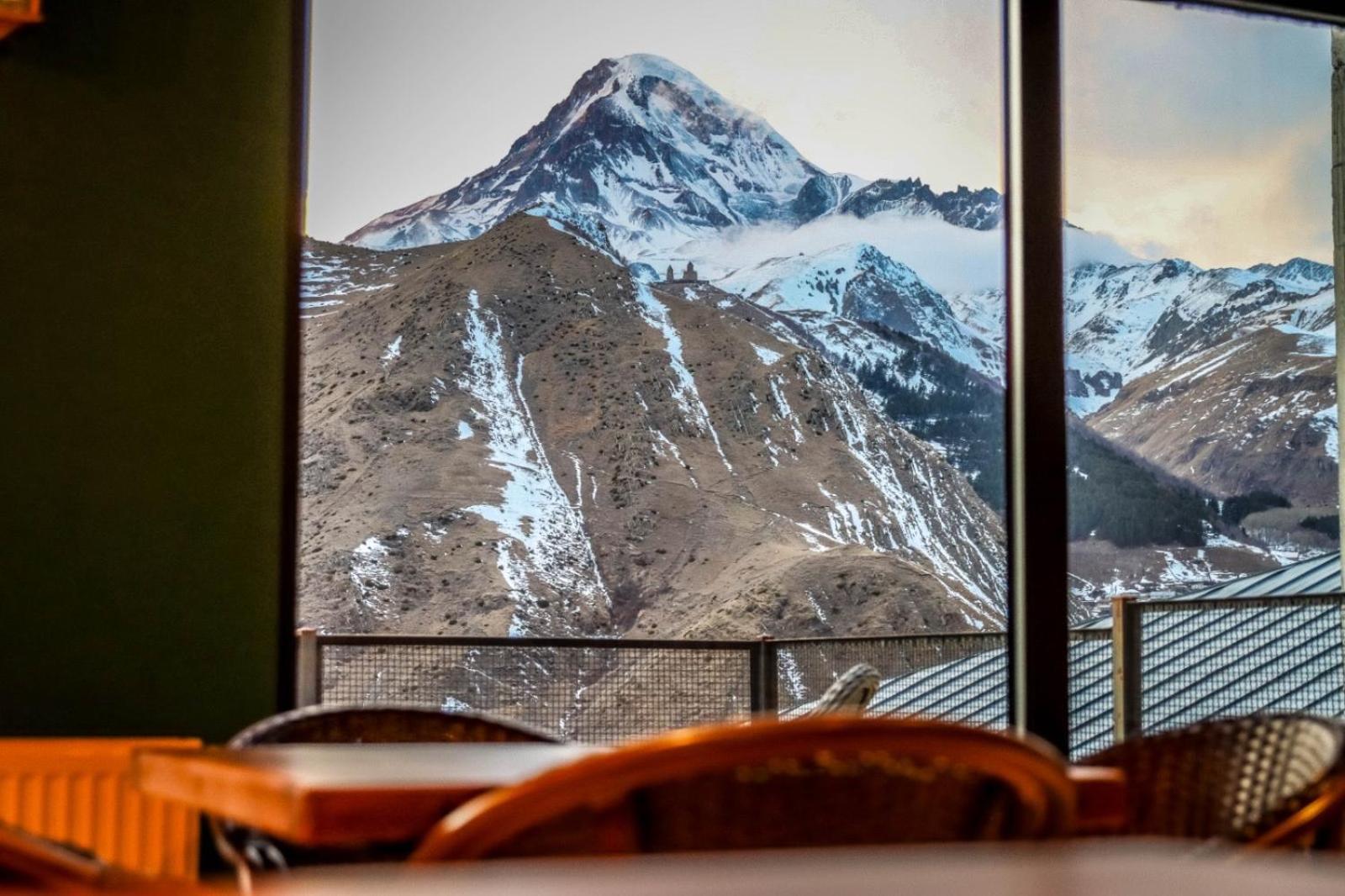 Hotel Misty Mountain Kazbegi Esterno foto